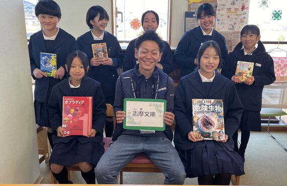 丸亀市岡田小学校へ『贈呈式』を行いました！